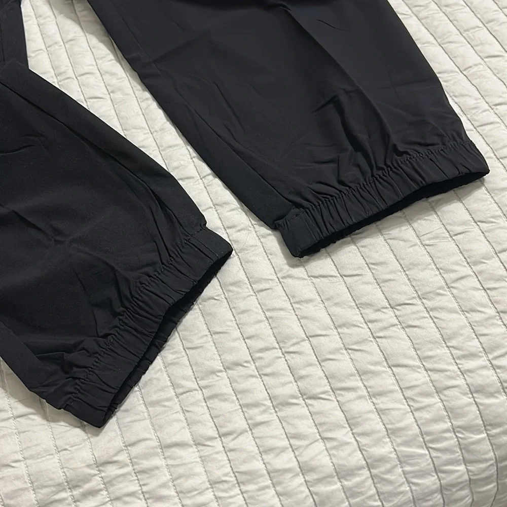 Men’s Banana Republic Polyester Joggers. Size XXL
